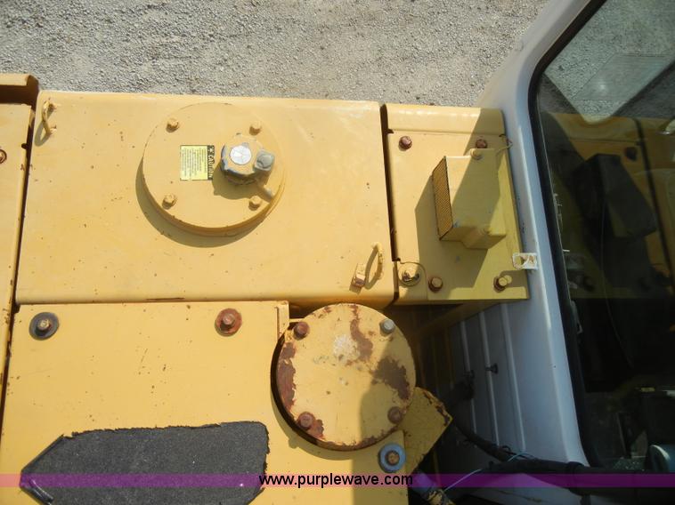image for item D5625 Komatsu PC220LC-5L excavator