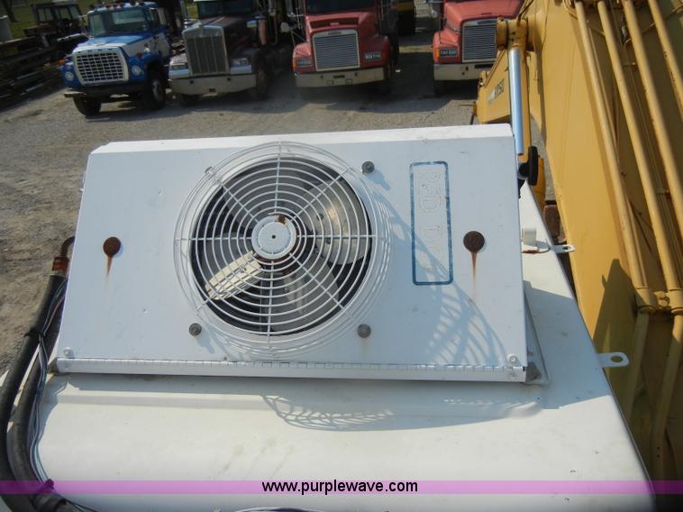 image for item D5625 Komatsu PC220LC-5L excavator