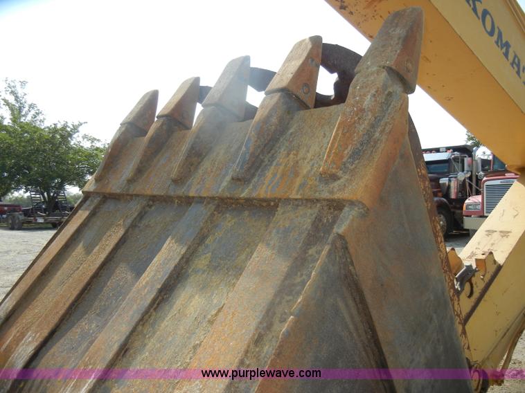 image for item D5625 Komatsu PC220LC-5L excavator