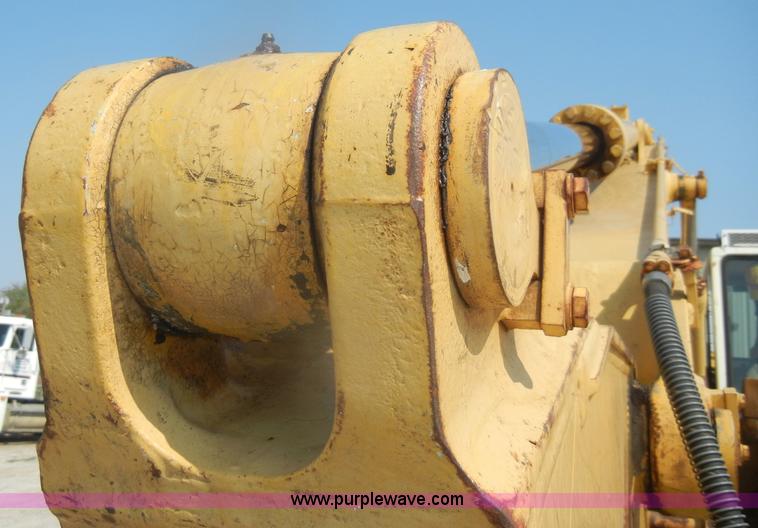 image for item D5625 Komatsu PC220LC-5L excavator