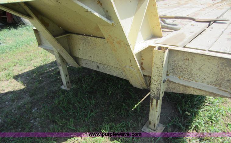 image for item D5645 1976 Load King 25 ton equipment trailer