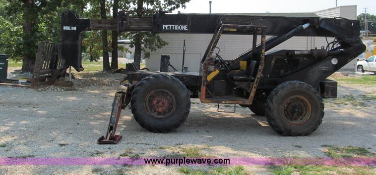 image for item E2079 Pettibone 1048 telehandler