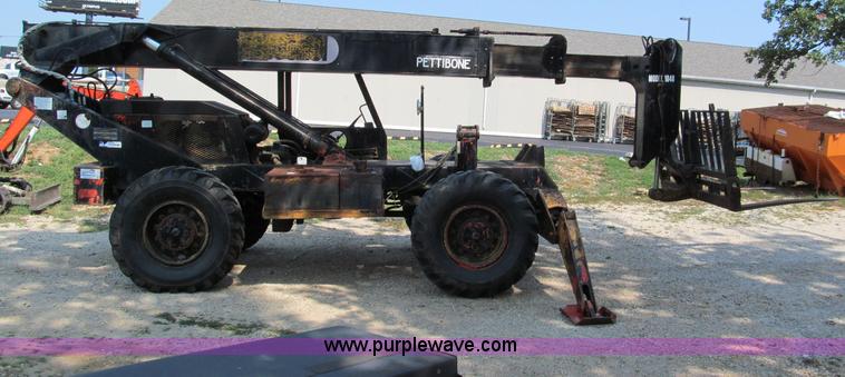 image for item E2079 Pettibone 1048 telehandler