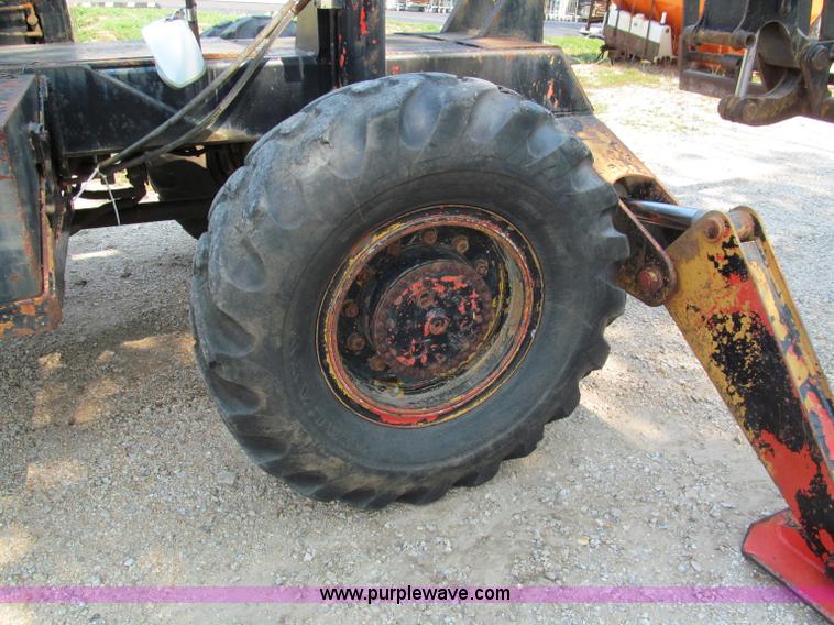 image for item E2079 Pettibone 1048 telehandler