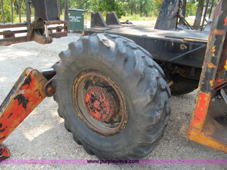 image for item E2079 Pettibone 1048 telehandler