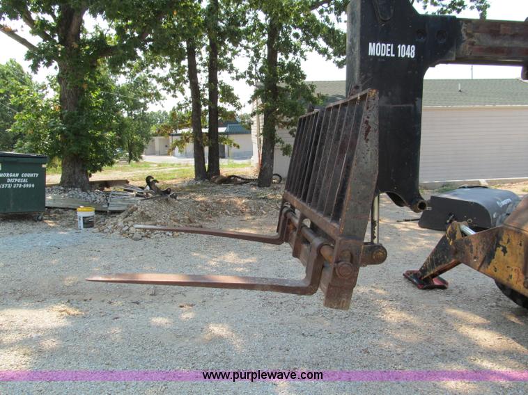 image for item E2079 Pettibone 1048 telehandler