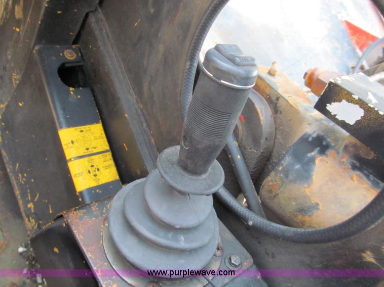 image for item E2079 Pettibone 1048 telehandler