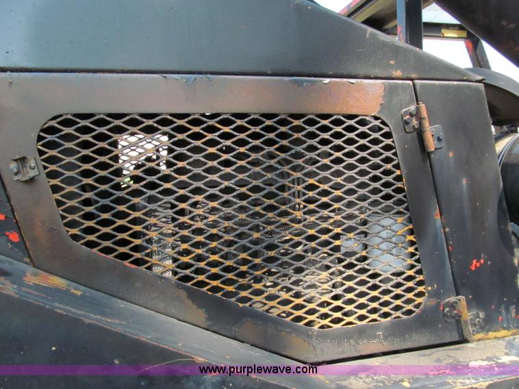 image for item E2079 Pettibone 1048 telehandler