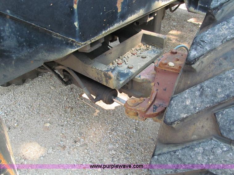 image for item E2079 Pettibone 1048 telehandler