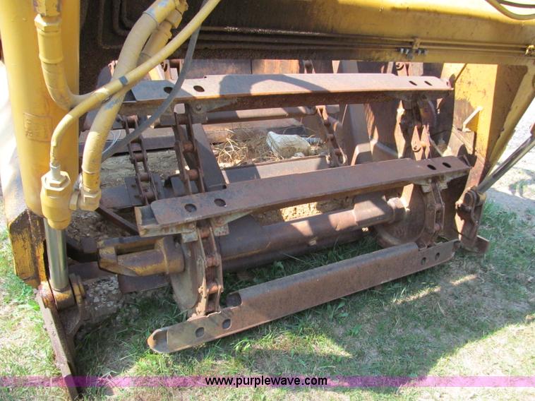 image for item E2089 1994 Caterpillar 613C Series II paddle scraper