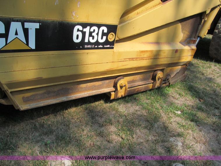 image for item E2089 1994 Caterpillar 613C Series II paddle scraper