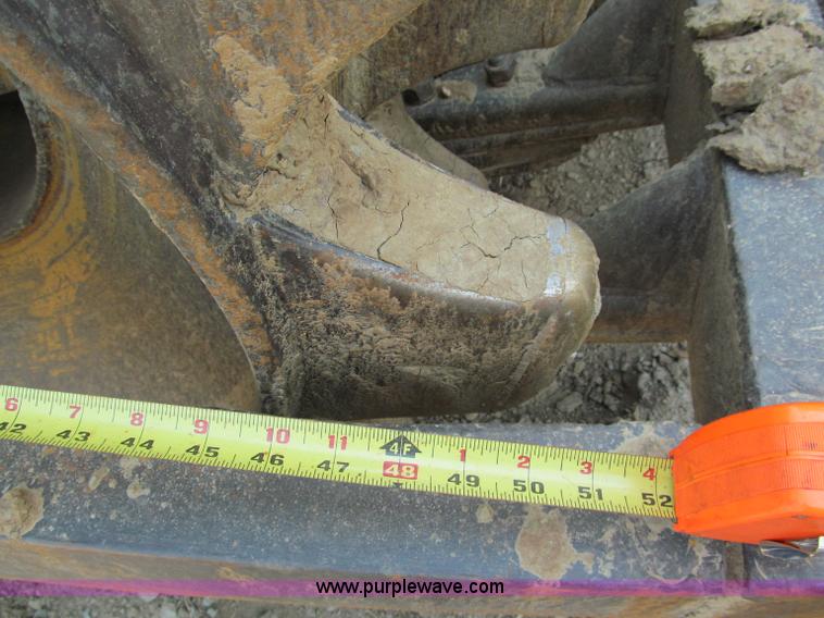 image for item E2090 1971 Caterpillar 815 articulating dirt compactor