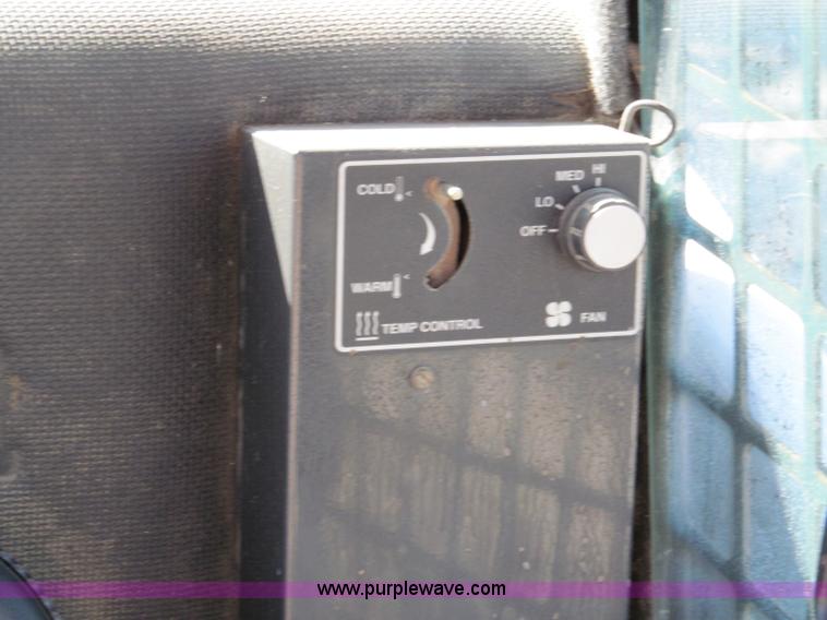 image for item E2121 1998 Bobcat 863 Turbo skid steer