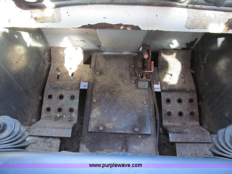 image for item E2121 1998 Bobcat 863 Turbo skid steer