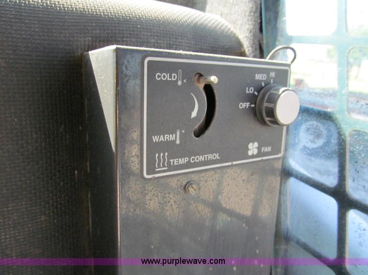 image for item E2121 1998 Bobcat 863 Turbo skid steer