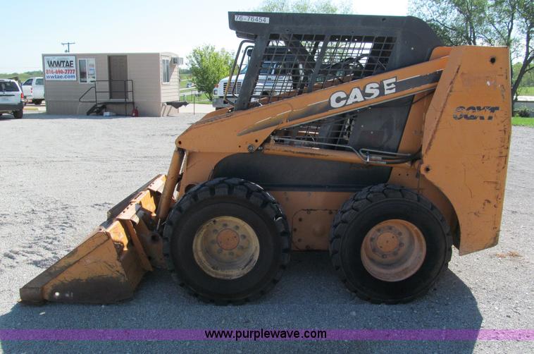 image for item E2122 2003 Case 60XT skid steer