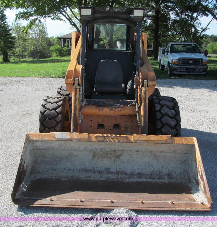 image for item E2122 2003 Case 60XT skid steer