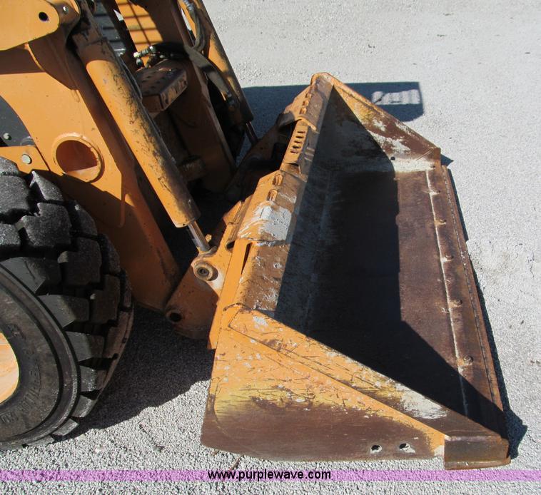image for item E2122 2003 Case 60XT skid steer