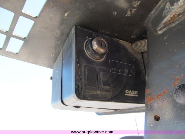 image for item E2122 2003 Case 60XT skid steer
