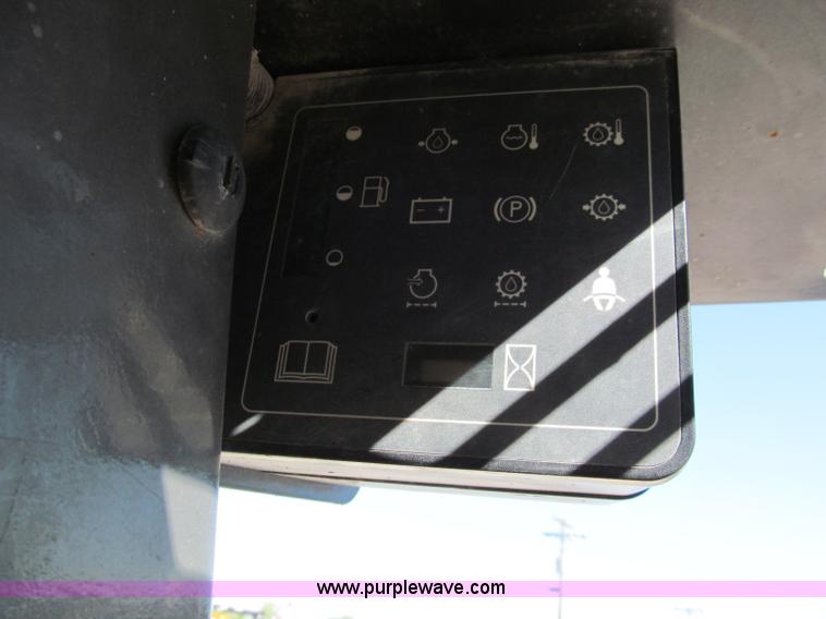 image for item E2122 2003 Case 60XT skid steer