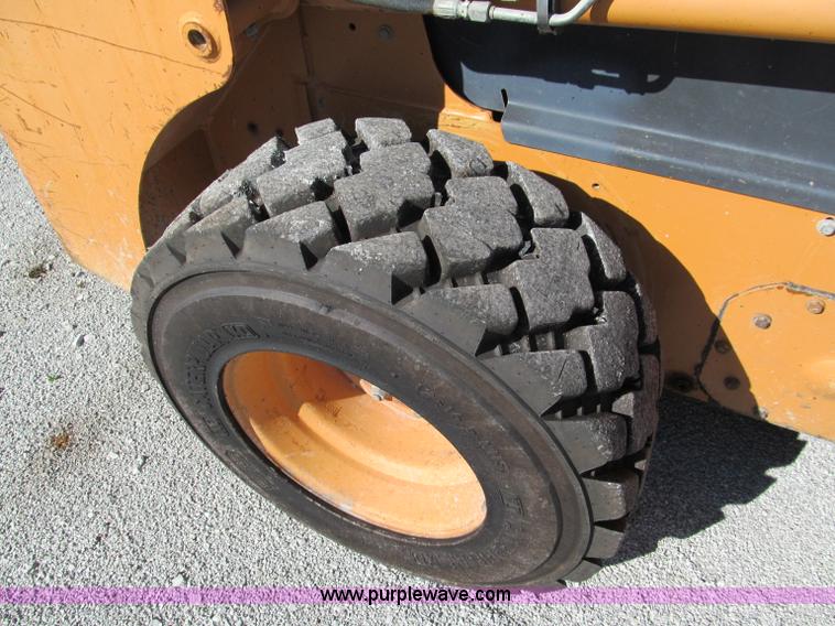 image for item E2122 2003 Case 60XT skid steer