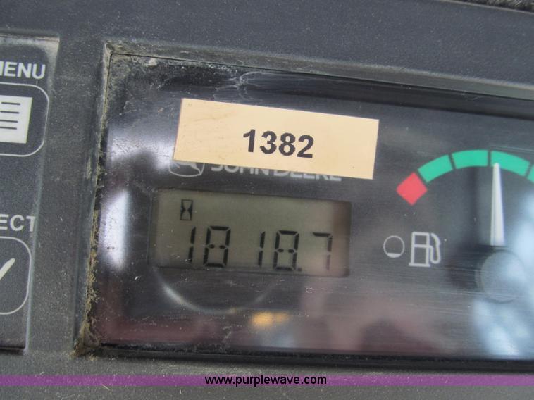 image for item E2123 2006 John Deere CT322 track skid steer