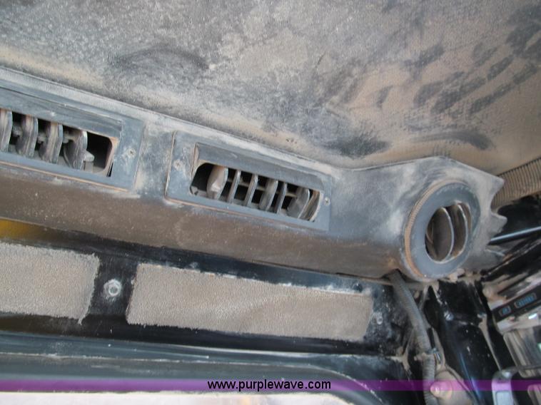 image for item E2123 2006 John Deere CT322 track skid steer