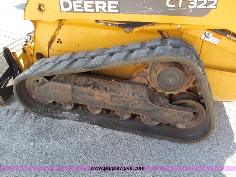 image for item E2123 2006 John Deere CT322 track skid steer