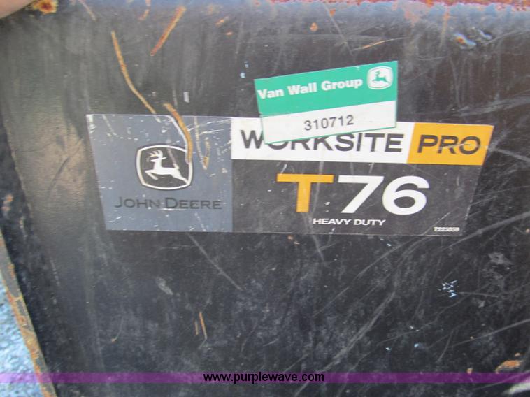 image for item E2123 2006 John Deere CT322 track skid steer