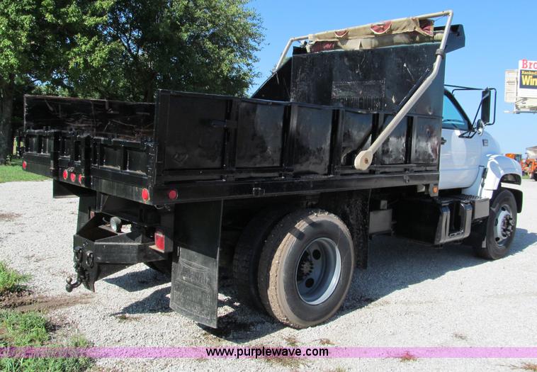 image for item E2124 2001 GMC C7500 dump truck