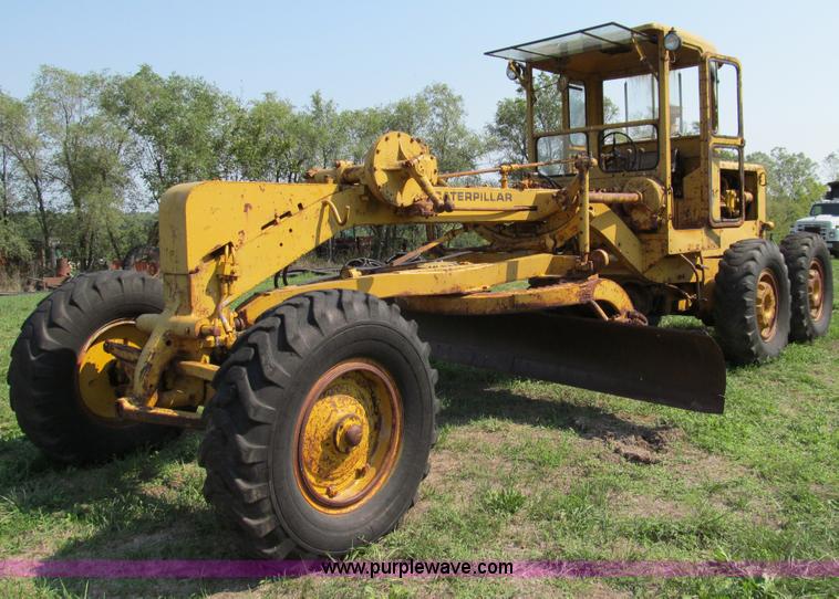 image for item E3503 1963 Caterpillar 12E motor grader