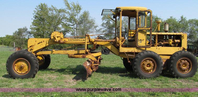 image for item E3503 1963 Caterpillar 12E motor grader