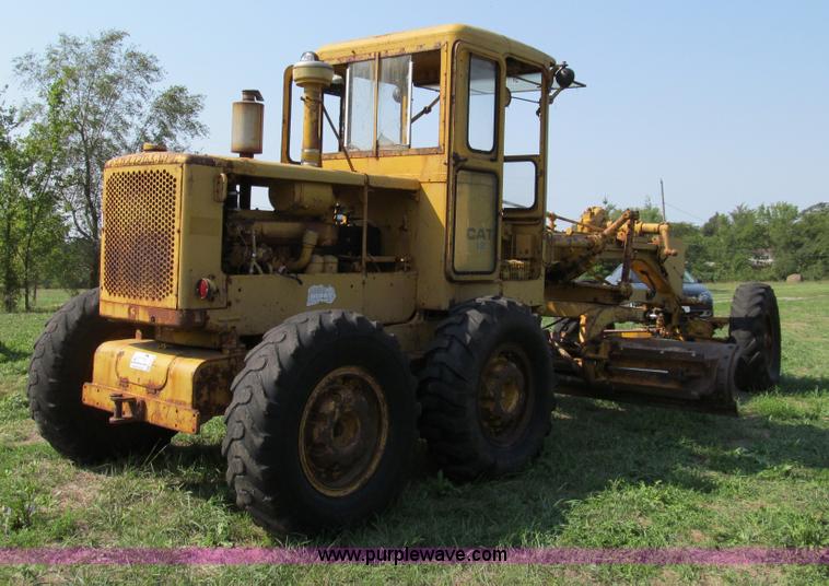 image for item E3503 1963 Caterpillar 12E motor grader