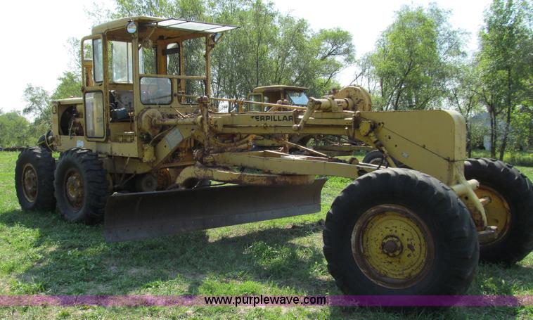 image for item E3503 1963 Caterpillar 12E motor grader