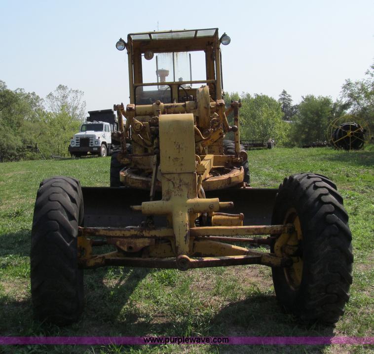 image for item E3503 1963 Caterpillar 12E motor grader