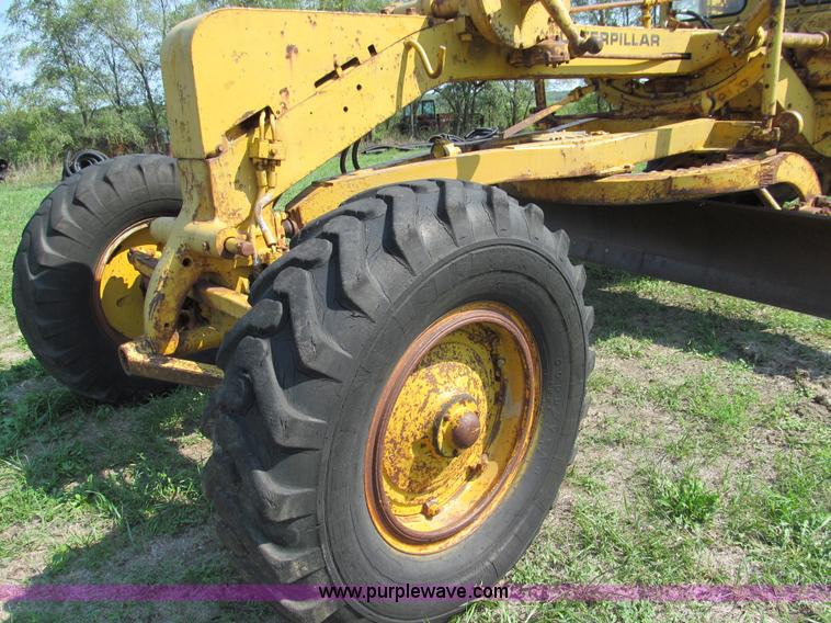 image for item E3503 1963 Caterpillar 12E motor grader