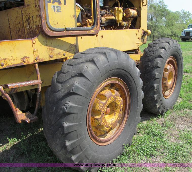 image for item E3503 1963 Caterpillar 12E motor grader