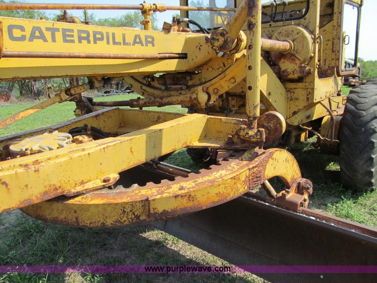 image for item E3503 1963 Caterpillar 12E motor grader