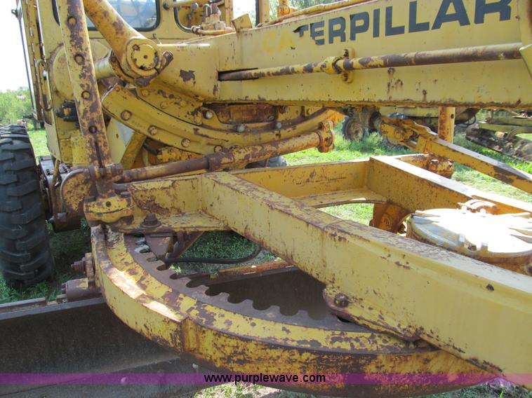 image for item E3503 1963 Caterpillar 12E motor grader
