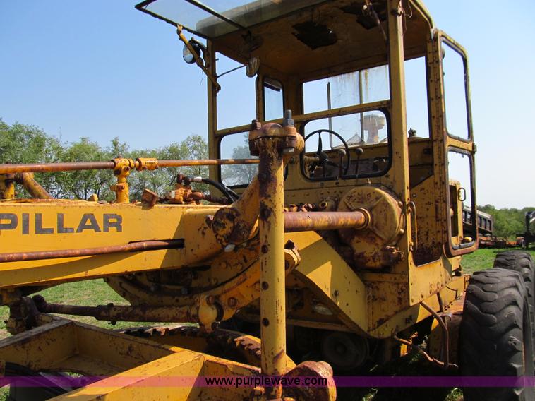 image for item E3503 1963 Caterpillar 12E motor grader