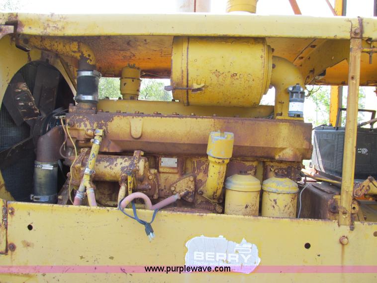 image for item E3503 1963 Caterpillar 12E motor grader