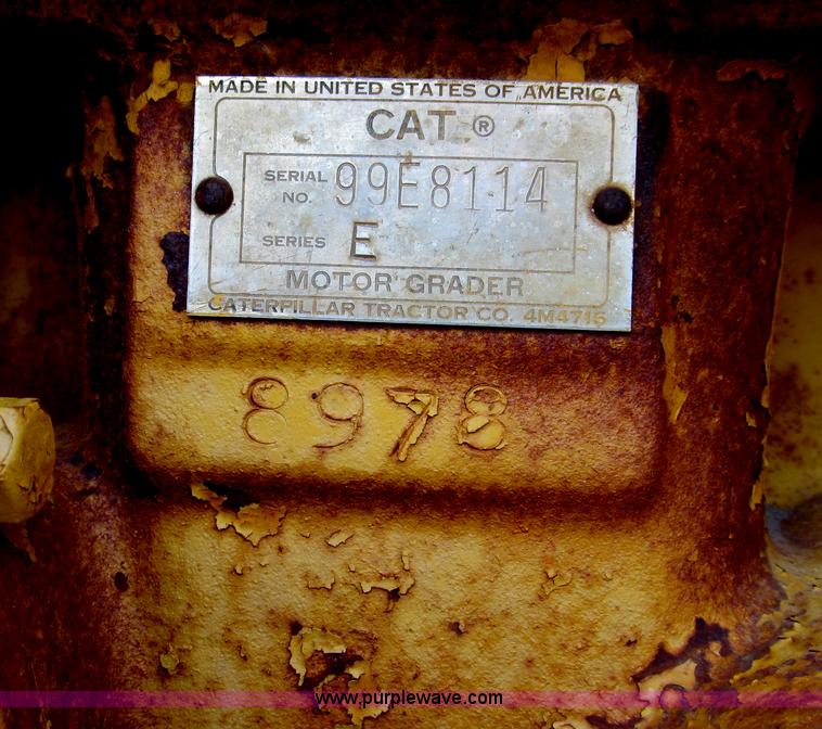 image for item E3503 1963 Caterpillar 12E motor grader