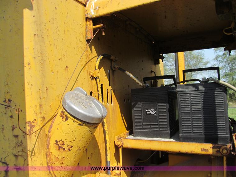 image for item E3503 1963 Caterpillar 12E motor grader