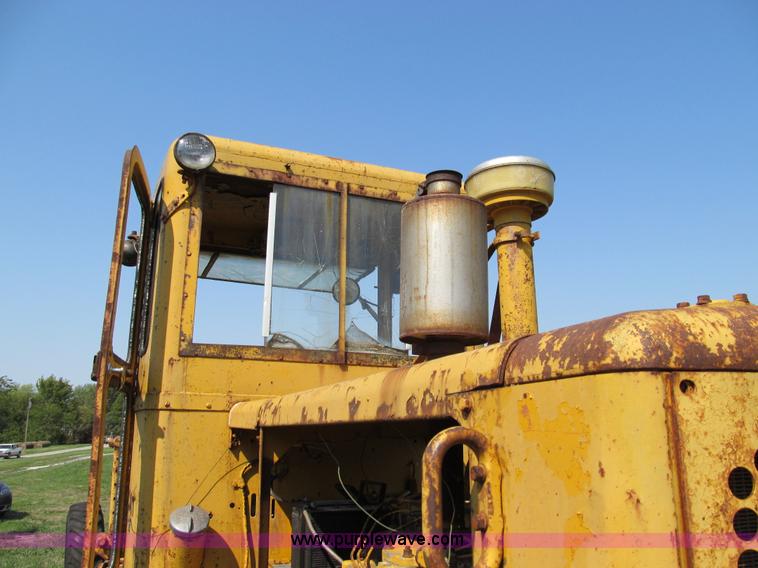 image for item E3503 1963 Caterpillar 12E motor grader