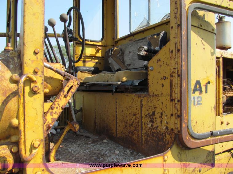 image for item E3503 1963 Caterpillar 12E motor grader