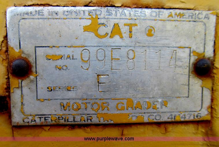 image for item E3503 1963 Caterpillar 12E motor grader