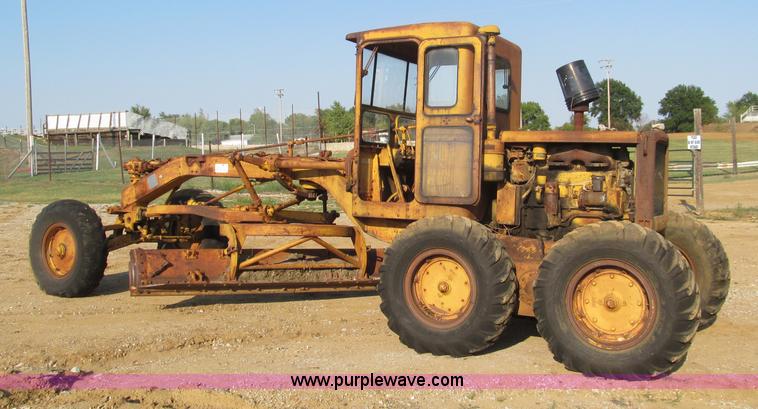 image for item F4566 Caterpillar 112 motor grader