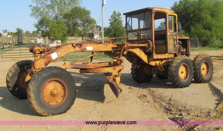image for item F4566 Caterpillar 112 motor grader