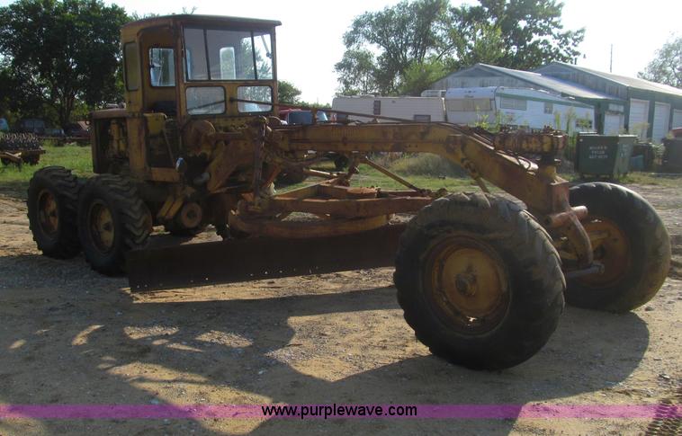 image for item F4566 Caterpillar 112 motor grader