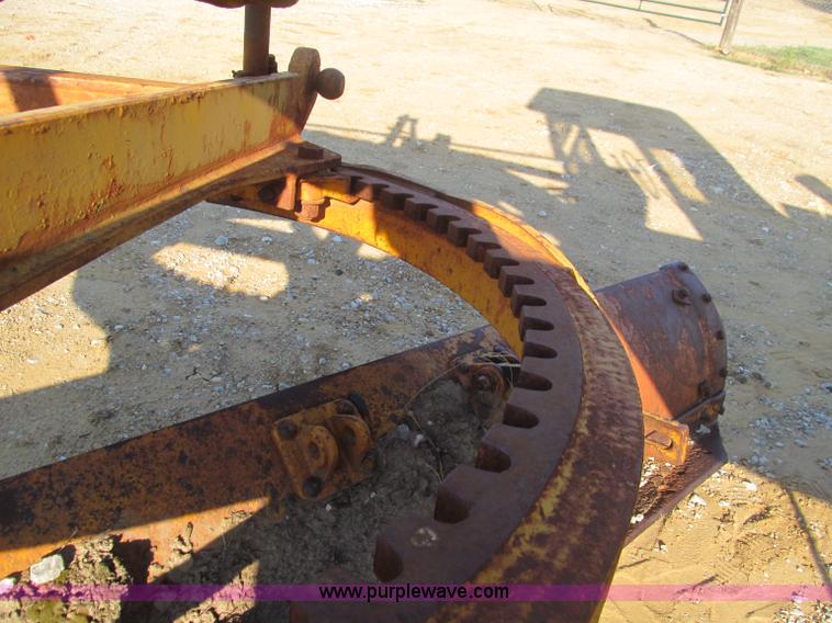 image for item F4566 Caterpillar 112 motor grader